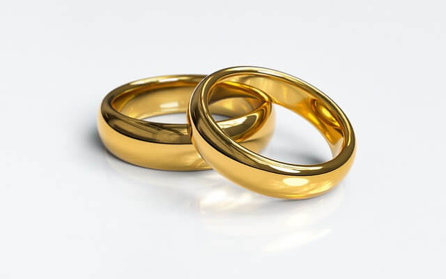 結婚